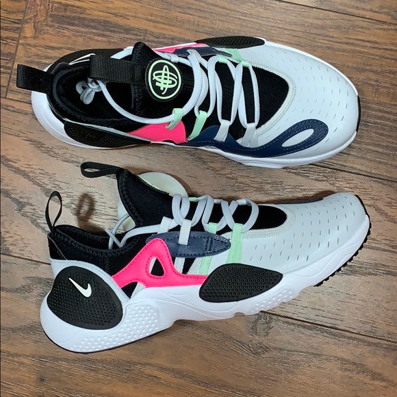 NIKE HUARACHE E.G.E.BG pure platinum/white-black - Picture 10 of 16